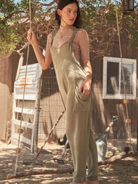WOMEN'S SLEEVELESS FRONT POCKET OPEN BACK JOGGER JUMPSUIT