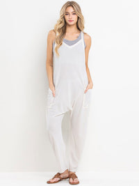 WOMEN'S SLEEVELESS FRONT POCKET V-NECK STRAIGHT LEG JUMPSUIT