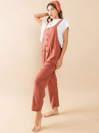 WOMEN'S SLEEVELESS FRONT POCKET STRAIGHT LEG WAFFLE JUMPSUIT