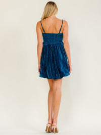 ENTRO WOMEN'S SLEEVELESS SMOCK BUBBLE HEM VELVET MINI DRESS