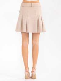 WOMEN'S ZIPPER CLOSURE FRONT BELT PLEATED MINI SKIRT