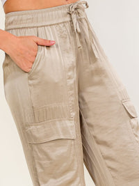 WOMEN'S ELASTIC WAIST CARGO POCKETS JOGGER LEG PANTS
