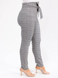 PLUS SIZE ZIPPER CLOSURE SELF TIE SKINNY LEG PLAID PANTS