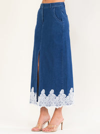 WOMEN'S BUTTON CLOSURE FRONT SLIT POCKETS DENIM LACE MAXI SKIRT