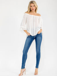 WOMEN'S 3/4 RUFFLE SLEEVE EYELET DETAILED BLOUSE