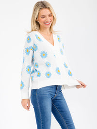 WOMEN'S LONG SLEEVE BUTTON CLOSURE FLORAL SWEATER