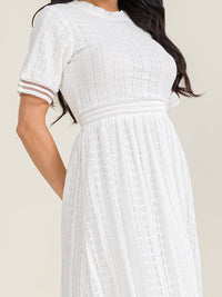 WOMEN'S SHORT SLEEVE MOCK NECK LACE MAXI DRESS