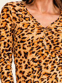 ENTRO WOMEN'S LONG SLEEVE V-NECK BUTTON UP ANIMAL PRINT TOP