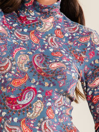 ENTRO WOMEN'S LONG SLEEVE TURTLE NECK PAISLEY PRINT BODYSUIT