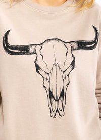 WOMEN'S LONG SLEEVE GRAPHIC PULLOVER SWEATER