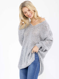 WOMEN'S LONG SLEEVE V-NECK OVERSIZED KNIT PULLOVER SWEATER