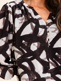 ENTRO WOMEN'S LONG SLEEVE V-NECK BUTTON UP MULTI PRINT BLOUSE