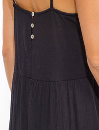 WOMEN'S SLEEVELESS V-NECK TIERED MAXI DRESS