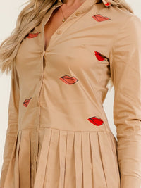 WOMEN'S LONG SLEEVE BUTTON UP FIT & FLARE PLEATED LIPS PRINT MINI DRESS