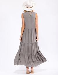 WOMEN'S SLEEVELESS V-NECK BUTTON UP TIERED MAXI DRESS