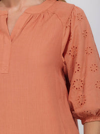 WOMEN'S SHORT EYELET SLEEVE V-NECK BLOUSE