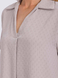WOMEN'S SHORT SLEEVE V-NECK HIGH-LOW BLOUSE