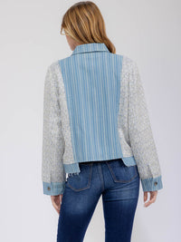 WOMEN'S LONG SLEEVE BUTTON CLOSURE FRONT POCKETS DENIM CONTRAST JACKET
