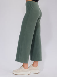 WOMEN'S ELASTIC WAIST RIBBED WIDE LEG CAPRI PANTS