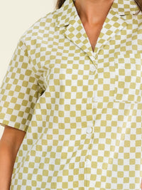 WOMEN'S SHORT SLEEVE BUTTON UP FRONT POCKETS CHECKER PRINT LINEN TOP