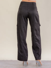 WOMEN'S BUTTON CLOSURE CARGO FRONT POCKETS WIDE LEG PANTS