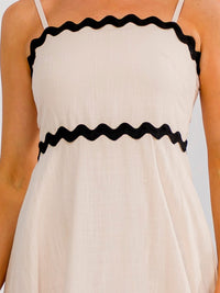 WOMEN'S SLEEVELESS SMOCK BACK TRIM DETAILED MAXI DRESS
