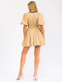 WOMEN'S SHORT PUFF SLEEVE V-NECK FRONT POCKETS FIT & FLARE MINI DRESS