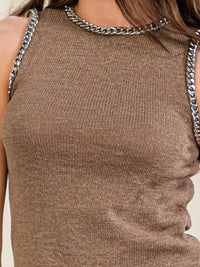 WOMEN'S SLEEVELESS MOCK NECK CHAIN TRIM KNIT BLOUSE