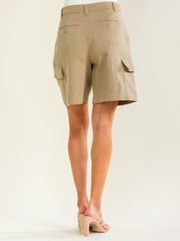 WOMEN'S BUTTON CLOSURE CARGO POCKETS DENIM SHORTS