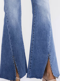 WOMEN'S BUTTON CLOSURE POCKETS BELL LEG WASHED STRETCH DENIM PANTS
