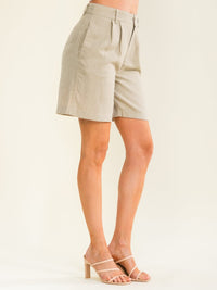 WOMEN'S BUTTON CLOSURE POCKETS SOLID SHORTS