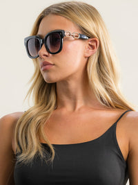 FASHION ASSORTED COLORS SUNGLASSES