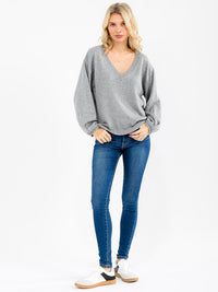 WOMEN'S LONG SLEEVE V-NECK PULLOVER SWEATER