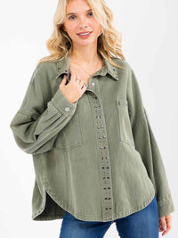 WOMEN'S LONG SLEEVE BUTTON UP FRONT POCKET STUDS DENIM SHACKET