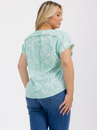 PLUS SIZE SHORT SLEEVE V-NECK GRAPHIC HIGH-LOW BLOUSE