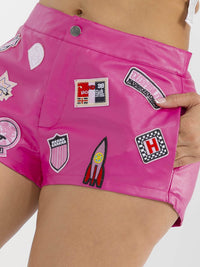 WOMEN'S BUTTON CLOSURE POCKETS GRAPHIC PU PLEATHER MINI SHORTS