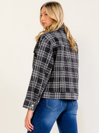 WOMEN'S LONG SLEEVE BUTTON CLOSURE FRONT POCKETS DENIM PLAID JACKET