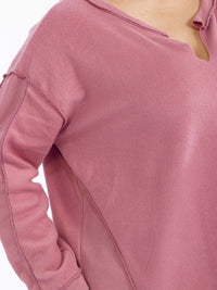 PLUS SIZE LONG SLEEVE V-NECK HIGH-LOW TOP