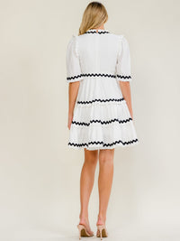 WOMEN'S SHORT SLEEVE SURPLICE SELF TIE TRIM DETAILED MINI DRESS