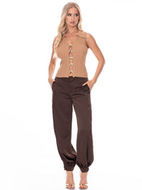 WOMEN'S SLEEVELESS V-NECK DETAILED RIBBED TOP