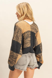 WOMEN'S LONG SLEEVE BUTTON CLOSURE COLORBLOCK SWEATER