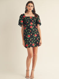 JUST ME WOMEN'S SHORT PUFF SLEEVE SQUARE NECK EMBROIDERY FLORAL MINI DRESS