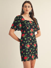 JUST ME WOMEN'S SHORT PUFF SLEEVE SQUARE NECK EMBROIDERY FLORAL MINI DRESS
