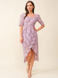 JUST ME WOMEN'S SHORT SLEEVE SQUARE NECK SURPLICE CROCHET MIDI DRESS