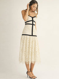 JUST ME WOMEN'S SLEEVELESS V-NECK FLORAL CROCHET BODYCON MIDI DRESS