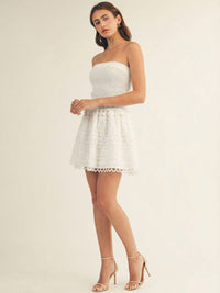 JUST ME WOMEN'S SLEEVELESS SMOCK CROCHET MINI DRESS