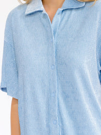 WOMEN'S SHORT SLEEVE BUTTON UP RIBBED BLOUSE