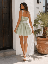 WOMEN'S SLEEVELESS ELASTIC WAIST FRONT POCKETS MINI DRESS
