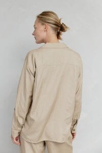 WOMEN'S LONG SLEEVE BUTTON UP FRONT POCKETS LINEN TOP