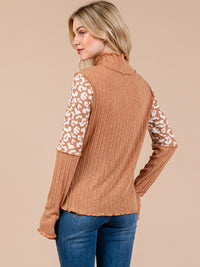 WOMEN'S LONG SLEEVE MOCK NECK ANIMAL PRINT RIBBED TOP